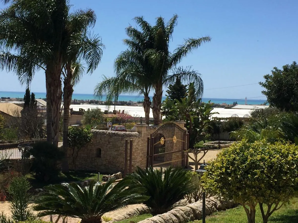Bed & Breakfast Villa Giulia - Sicilian Luxury Garden Punta Secca